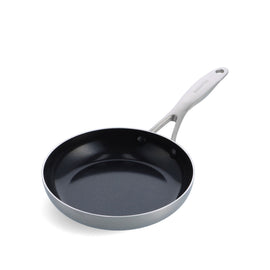 Green Pan - Geneva frying pan with ceramic non-stick coating 18cm GreenPan - Geneva koekenpan met keramische antiaanbaklaag 18cm Koekenpan GreenPan